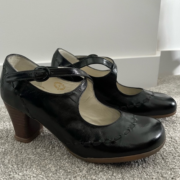 Fluevog Operetta Malibran, Size 9, Black, Criss-crossed Marry Jane heel. - Picture 1 of 7